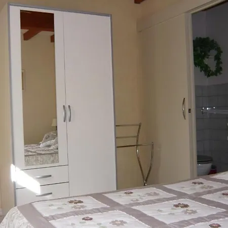 Bed & Breakfast Maison Broustiquet *